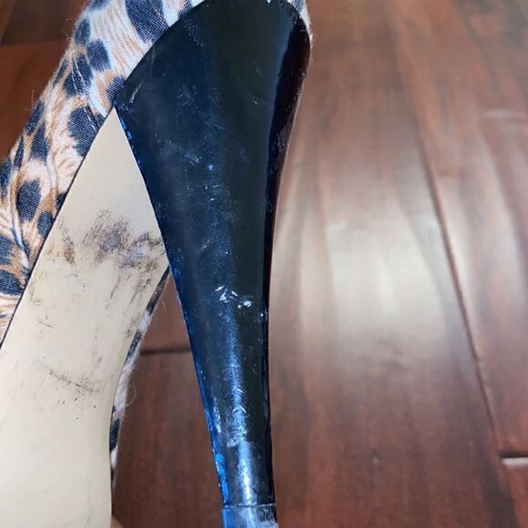 Steve Madden leopard heels - Picture 3 of 5
